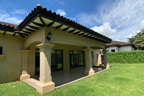 WhatsApp Image 2025-09-22 at 13.11.12 (1)