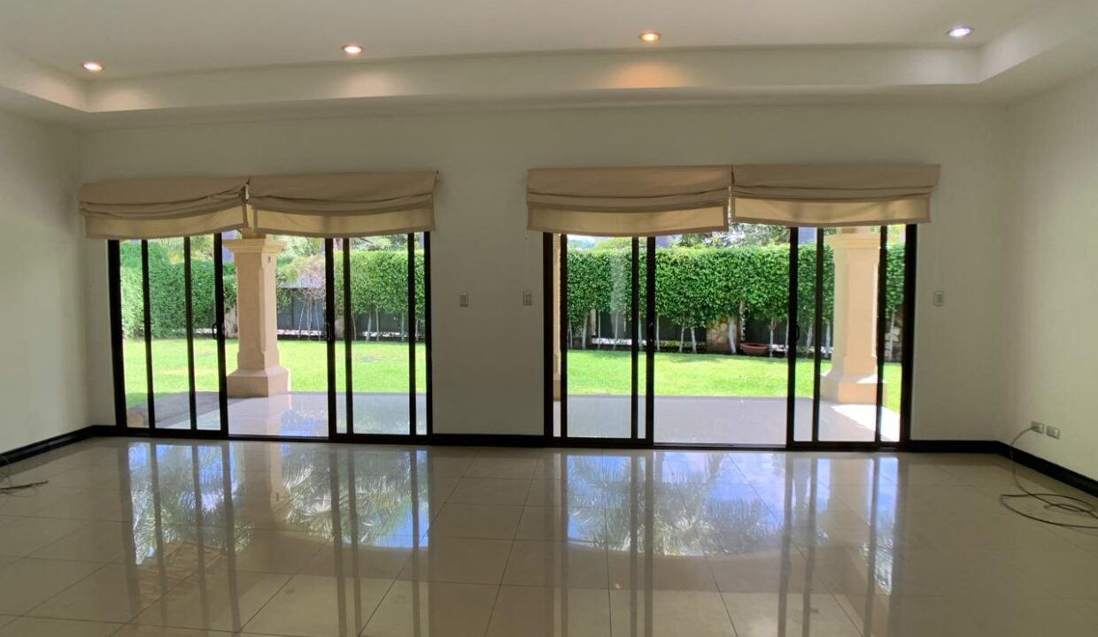 WhatsApp Image 2025-09-22 at 13.11.12