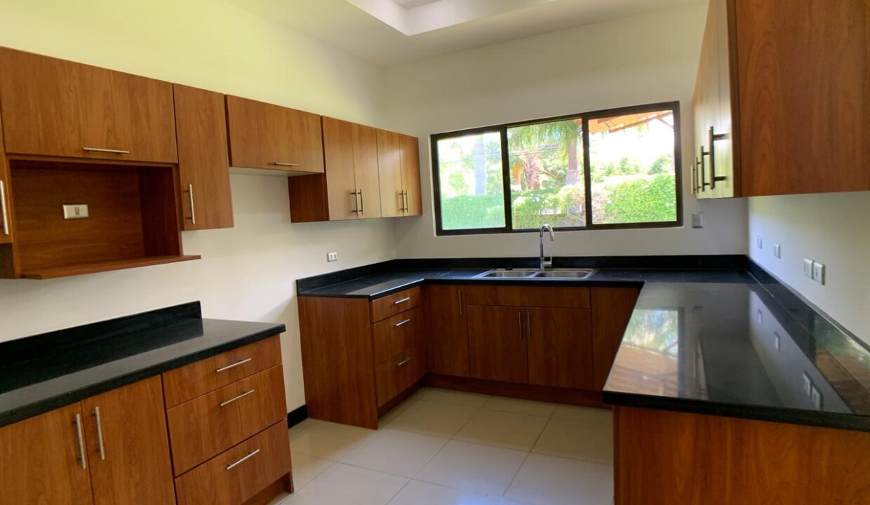 WhatsApp Image 2025-09-22 at 13.11.13