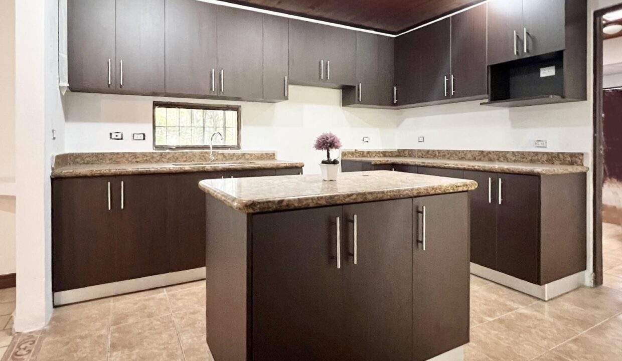 WhatsApp Image 2024-06-11 at 09.50.45