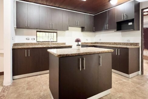 WhatsApp Image 2024-06-11 at 09.50.45