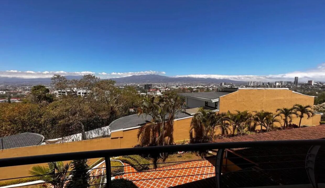 WhatsApp Image 2025-10-23 at 11.00.25 (2)